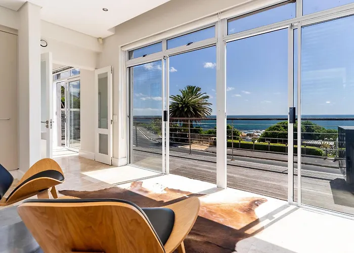 Sunset Cove - Apt With Spectacular Sea Views