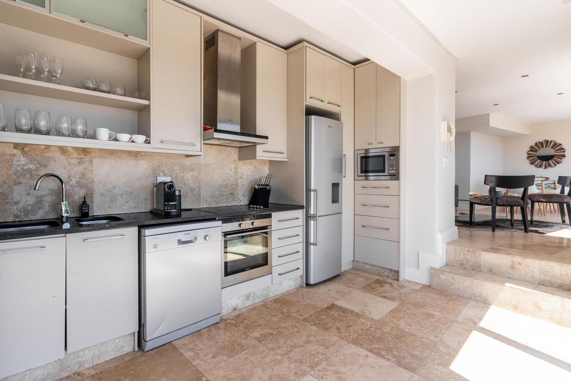 Sunset Cove - With Spectacular Sea Views *