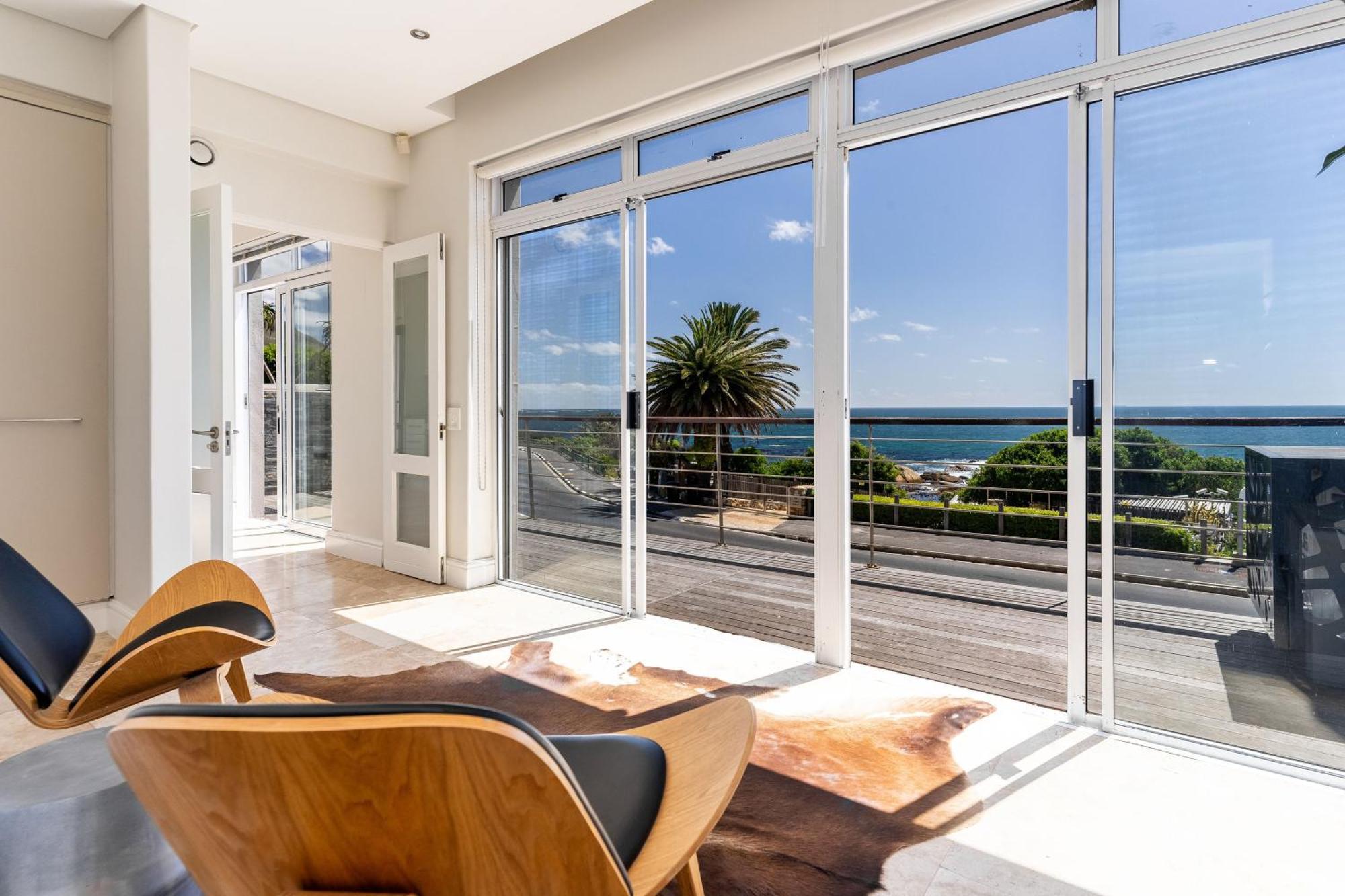 Sunset Cove - With Spectacular Sea Views *